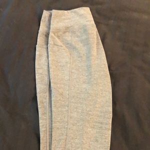 Light gray Capri leggings